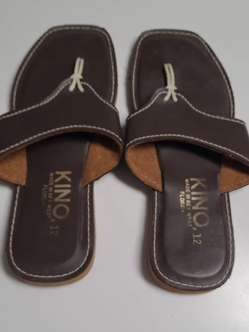 KINO Brown Leather Slide Sandals with Contrast Stitching